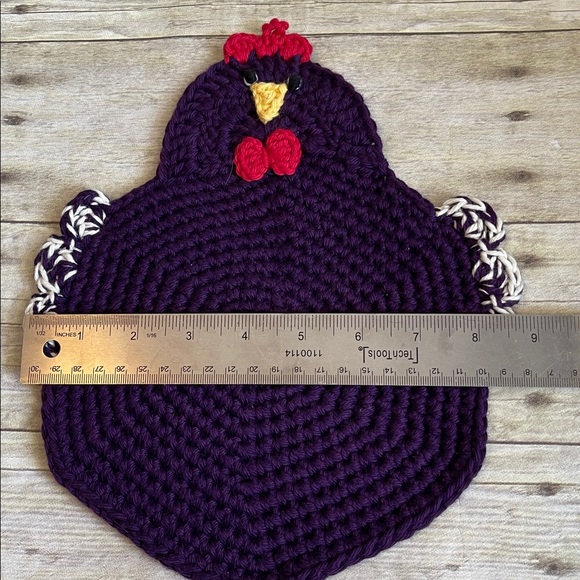 Hot Pad/ Trivet Handmade Crochet Dark Purple Chicken - Picture 4 of 5